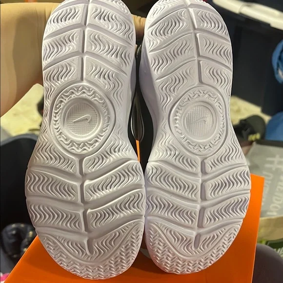 Nike Kids Black Slip-On Sneakers - Picture 3 of 4